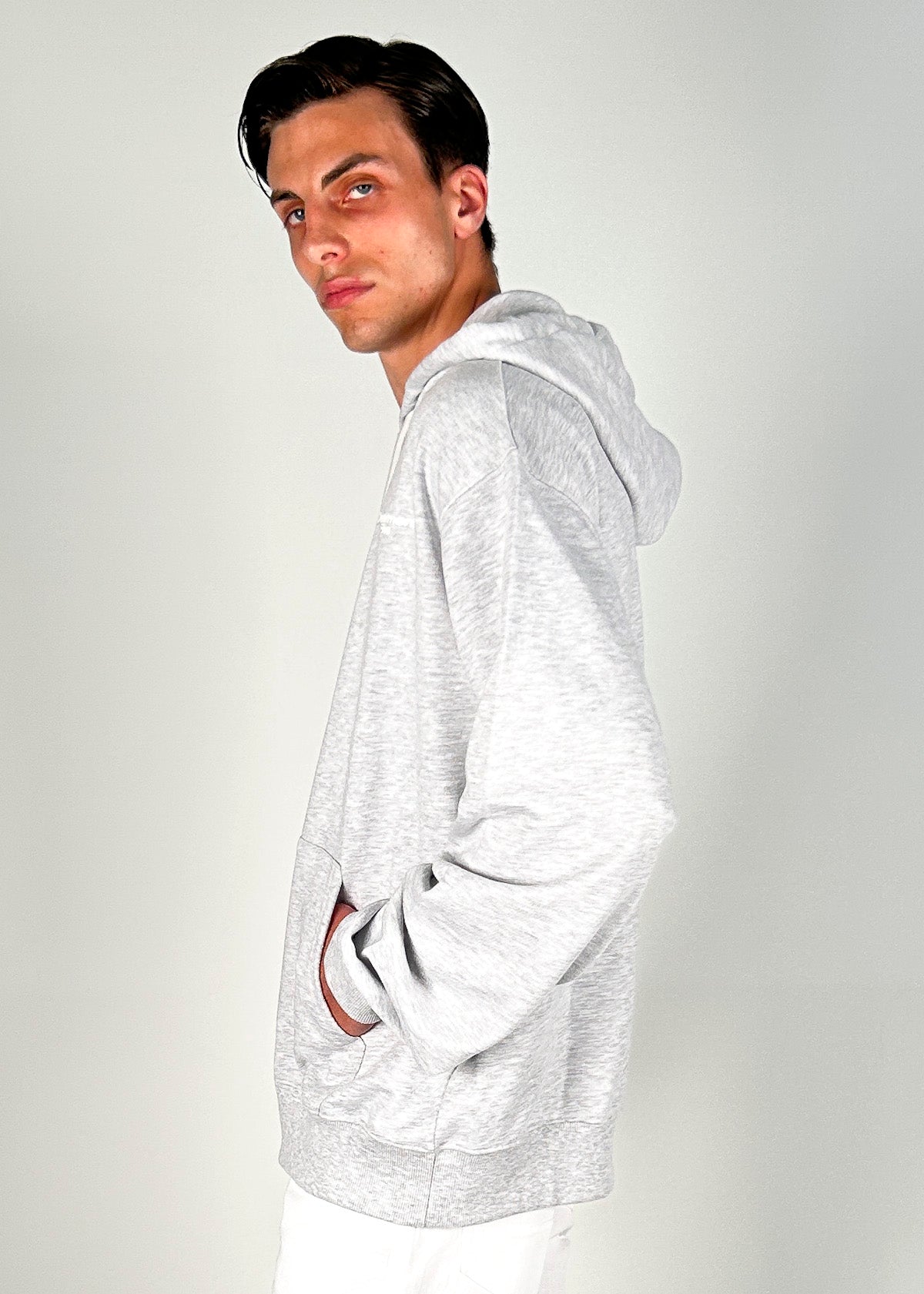 UF514-2FF0026912_1_P