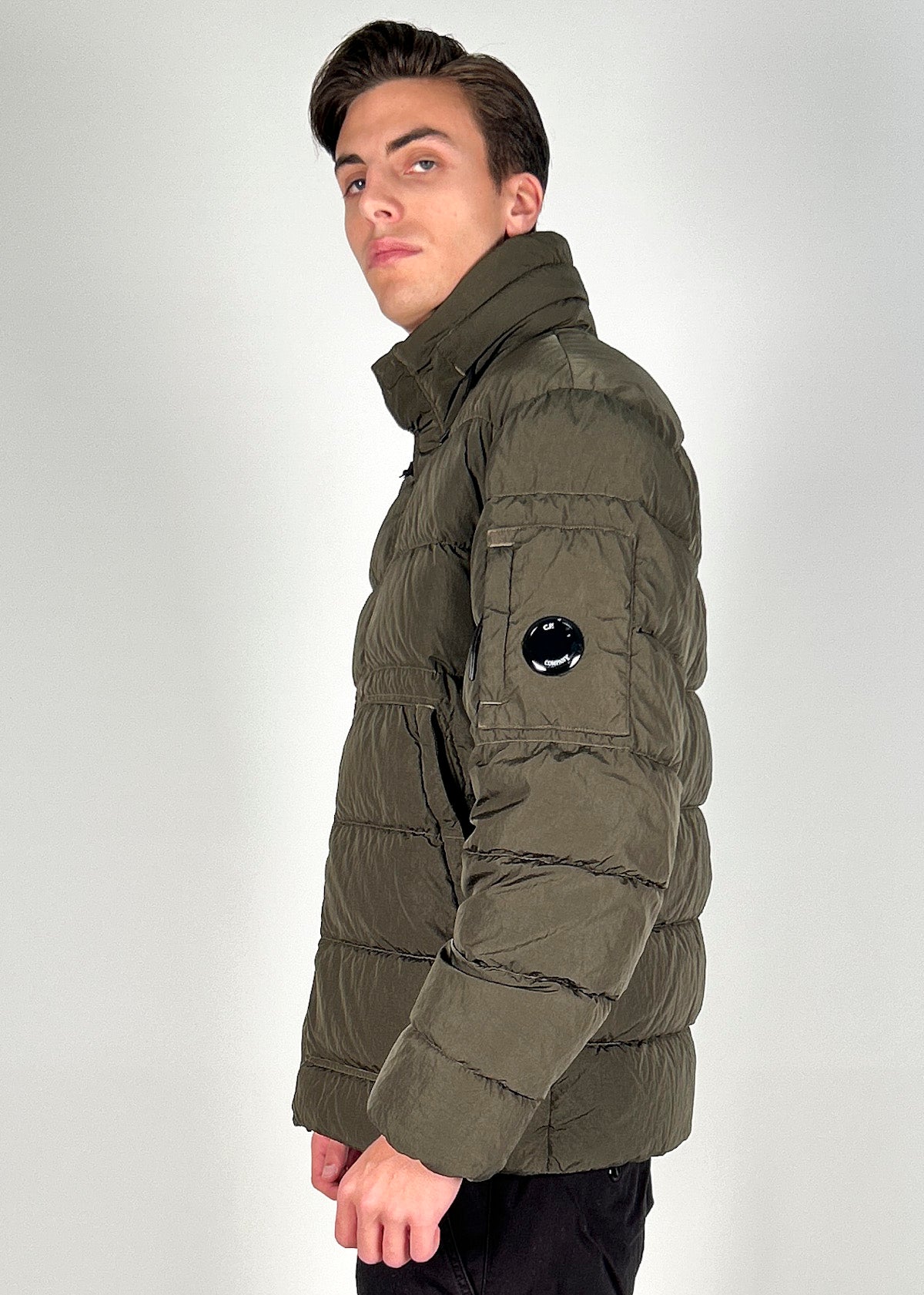 19CMOW012A-005904G683_2_P