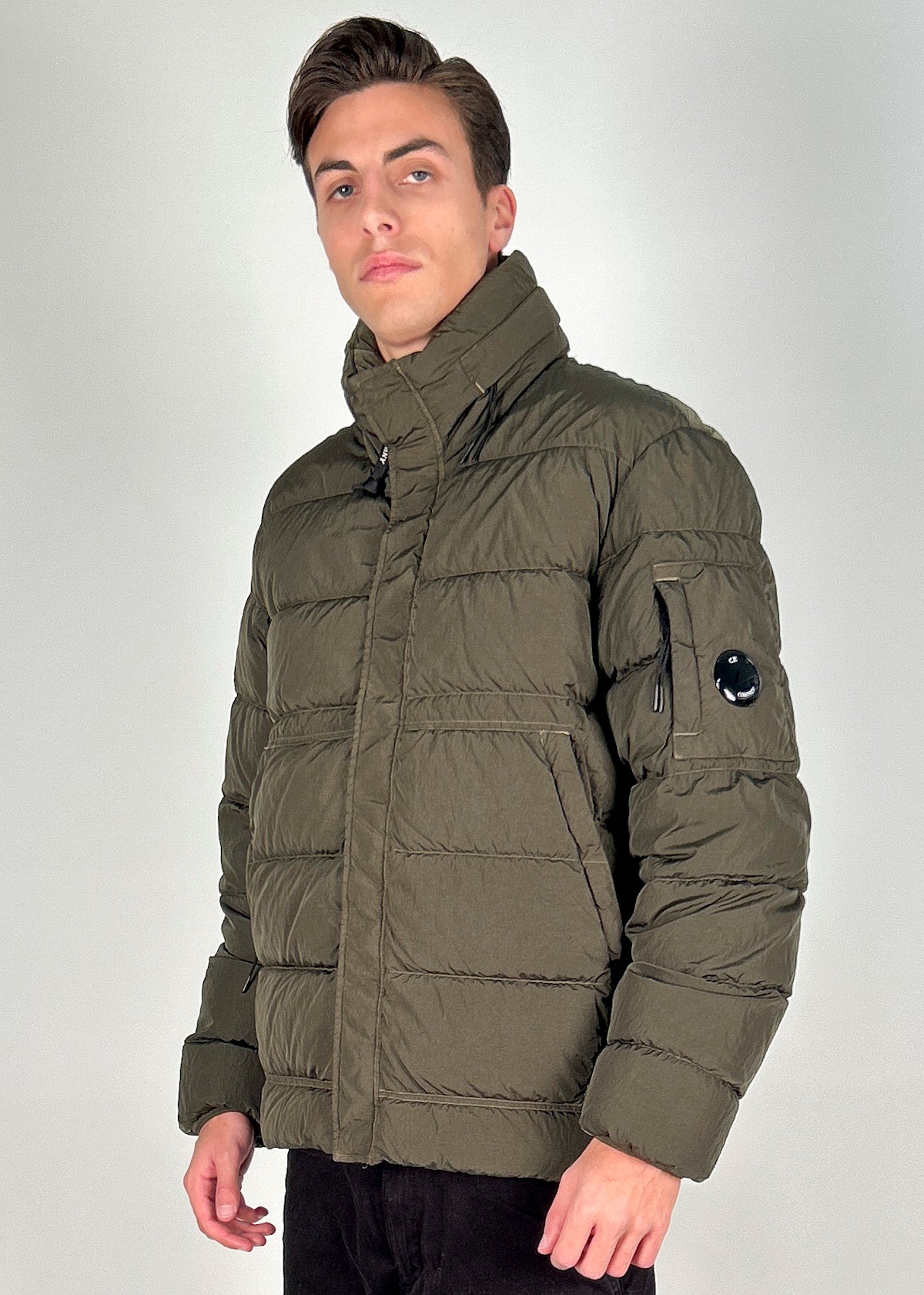 19CMOW012A-005904G683