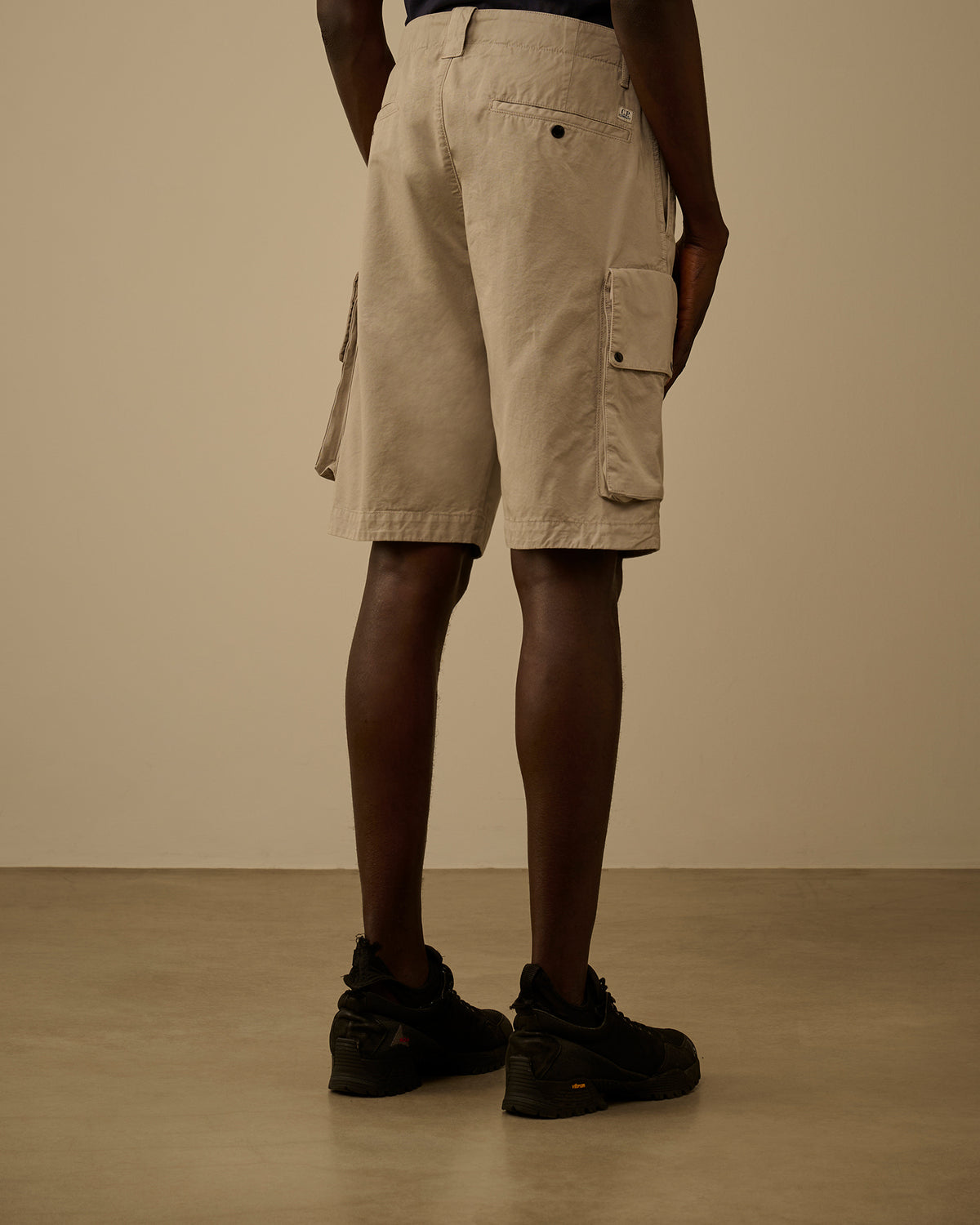 20CMBE245A-1103400904_2_P