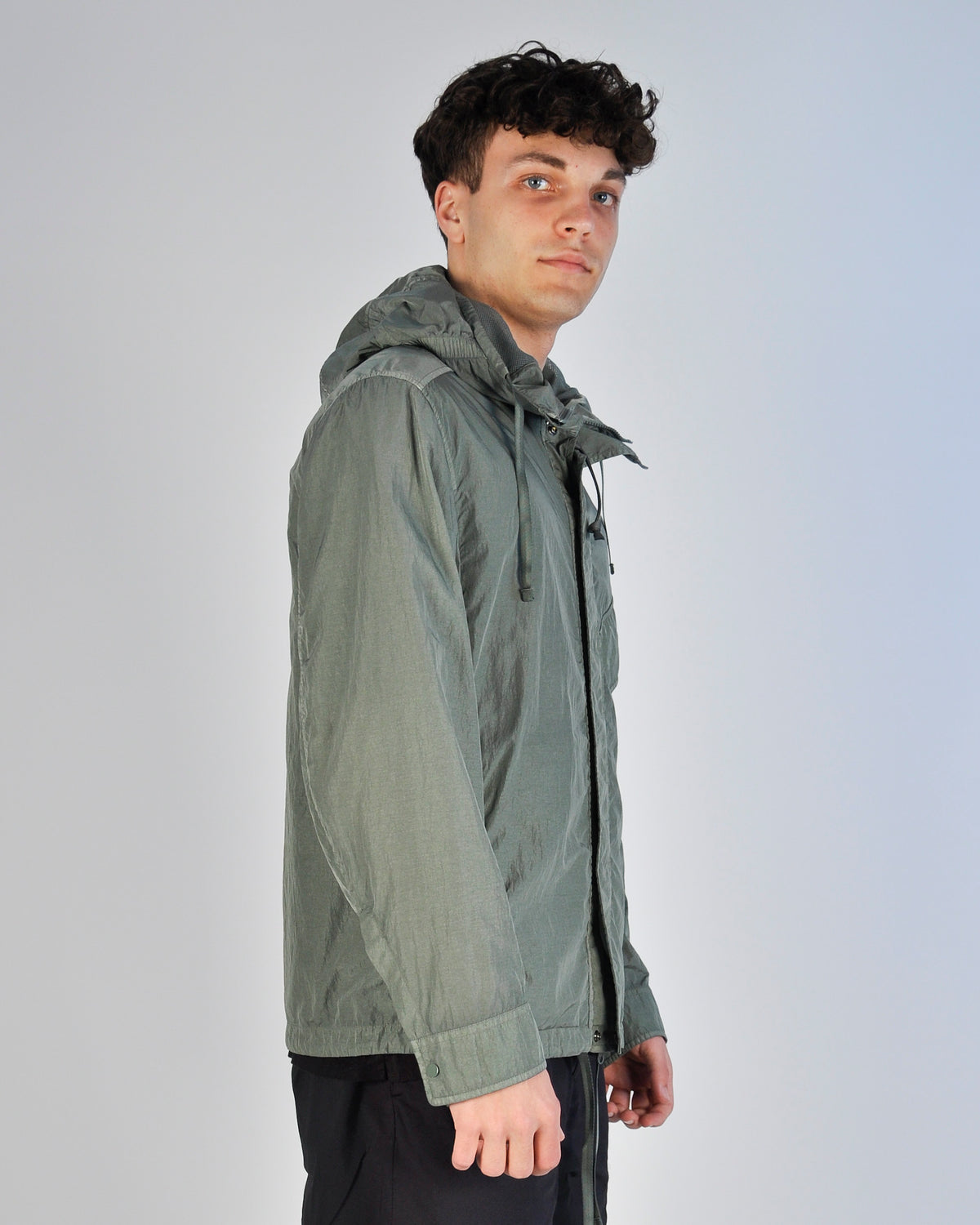 20CMOS058A-005904G668_2_P