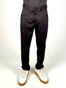 PANTALONE NERO CHINO CON PINCHES UOMO