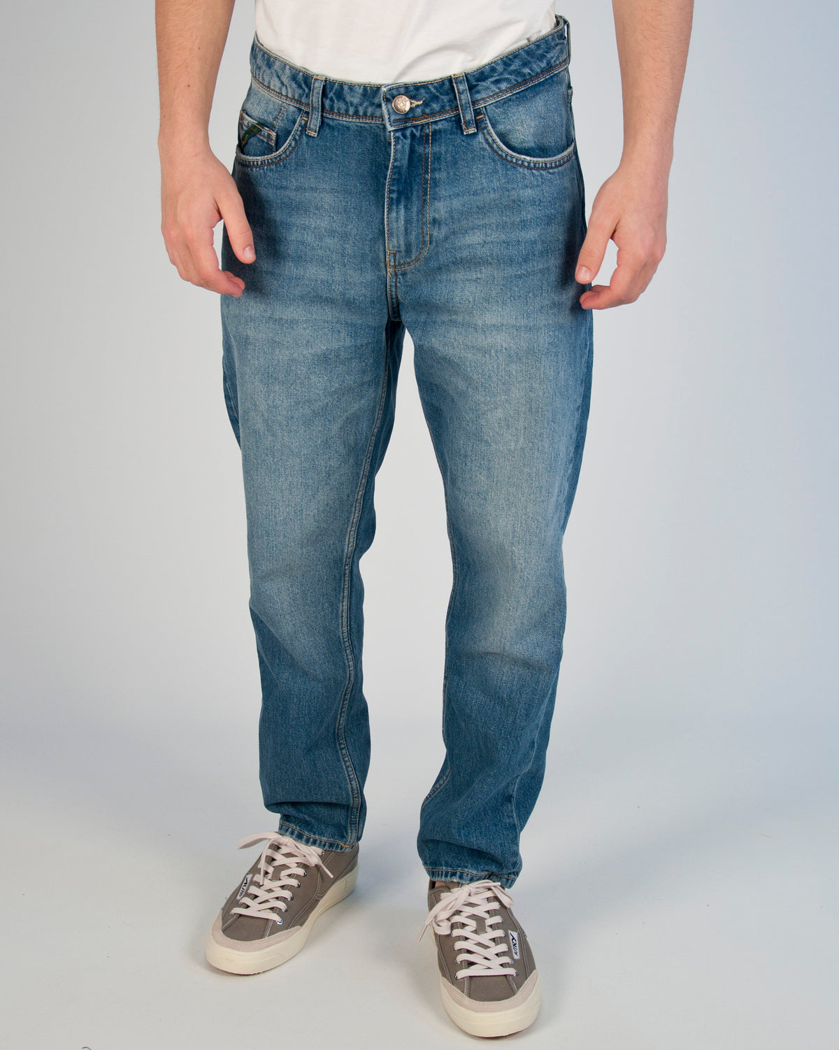 YELLOWSTONERATM34_2_P